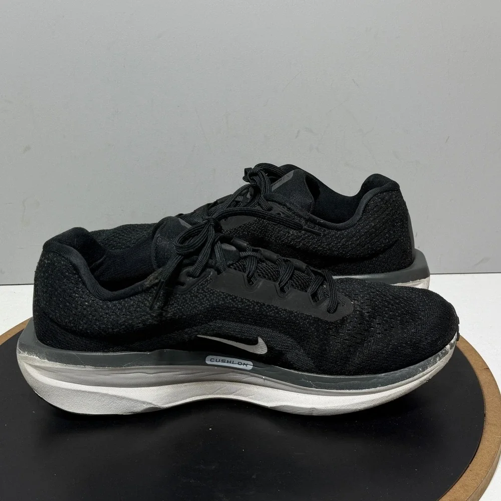 Nike Air Winflo 11 Men Size 11 Running Training Sneakers Black White Athleisure
